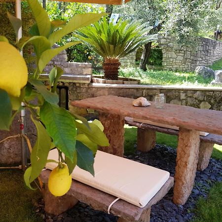 Guesthouse "Villa Tamas" Лимоне сул Гарда Екстериор снимка