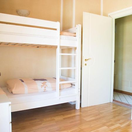 Guesthouse "Villa Tamas" Лимоне сул Гарда Екстериор снимка