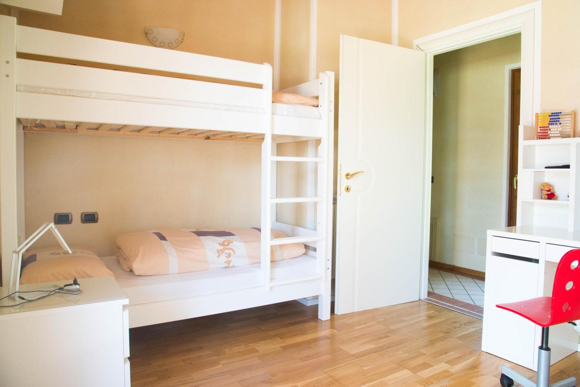 Guesthouse "Villa Tamas" Лимоне сул Гарда Екстериор снимка